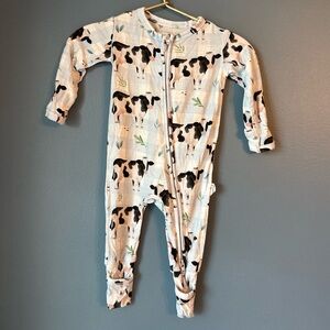 Gigi and Max Cow Print bamboo‎ footie